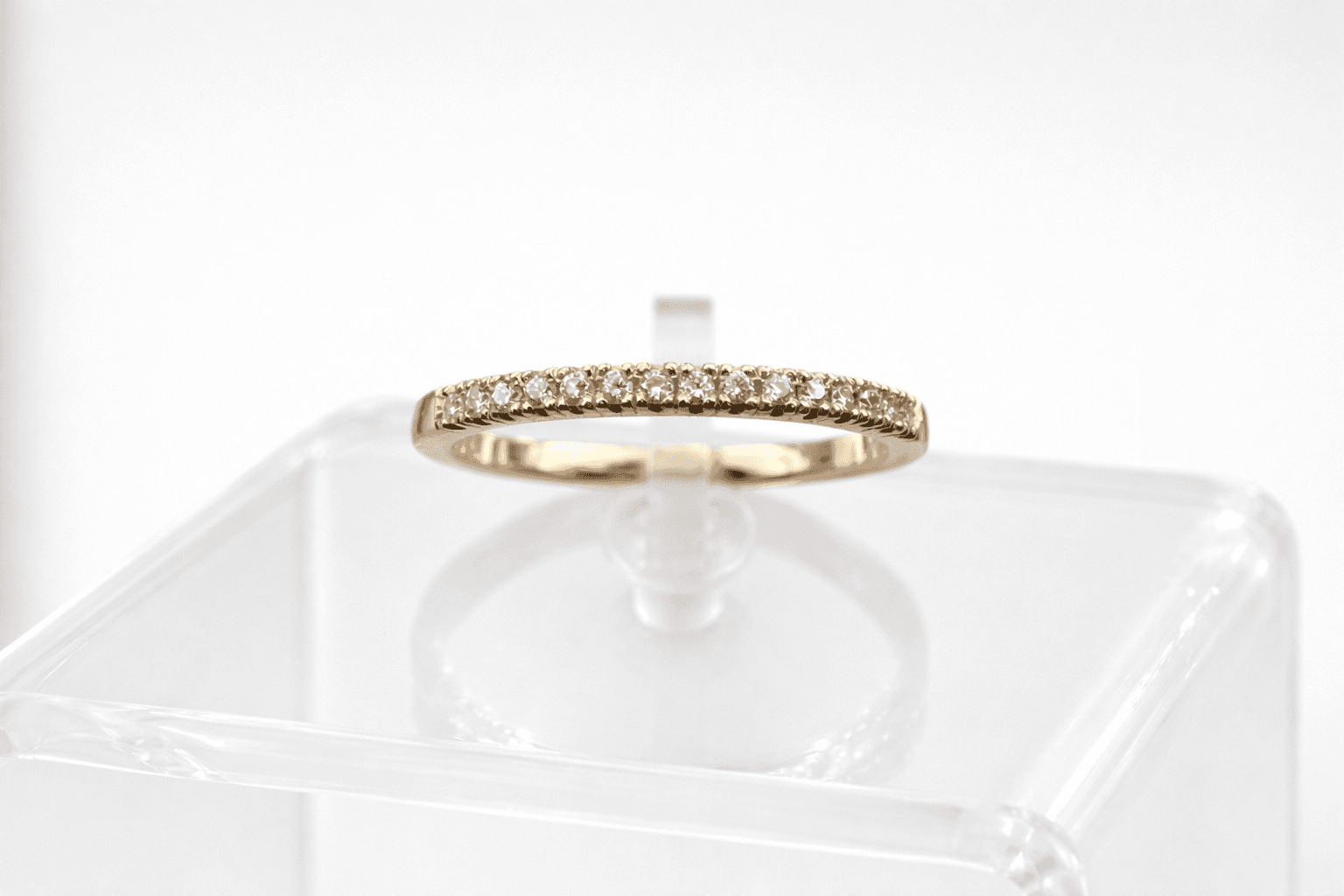 14k yellow gold pavé ring
